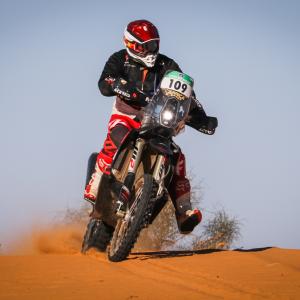 AFR19D110048.jpg