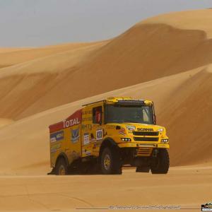 AFR20D09A0726_0.jpg