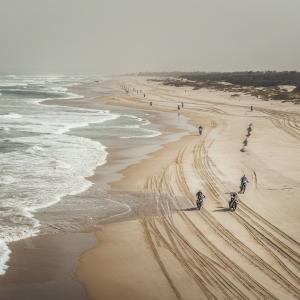 motards-plage.jpg